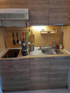 Location studio meublé Curistes. - 2