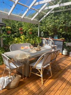 Balcombe Retreat, Family Escape with Sea Views - 6