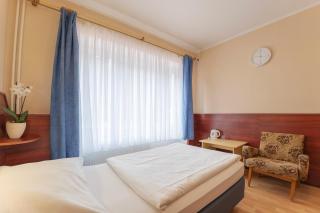 Sport Hotel Gejzirpark - Karlovy Vary - 2