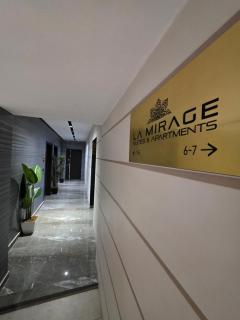 La Mirage Suites & Apartments - Tirana - 0