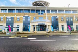 1 bed apartment in the heart of Staines town centre - 9