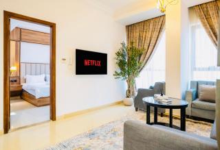 1BHK , 5 mins from DXB airport & metro - 5