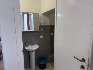 Affittacamere Home&Stazione Bologna - Bologna - 8