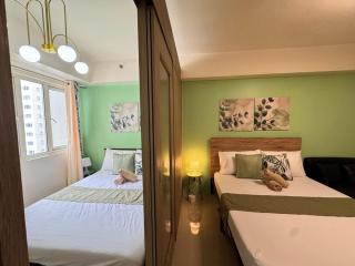 Shore Residences Family Room 1027 with 2 Beds by Prime Stay - Manila - 0