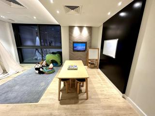 Mall Access One Bedroom High Floor - - 7