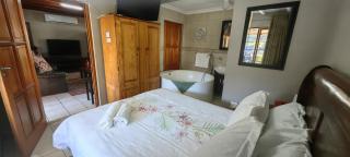 Franschoek - Holiday House on the River - 6