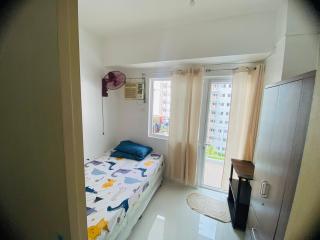 Field Residences 1bedroom condo-Free Wifi, Near in NAIA Terminal - Manila - 0