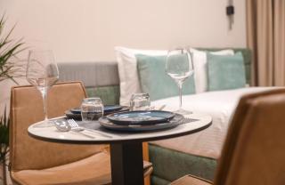 Eli Luxury Apartment - - 3