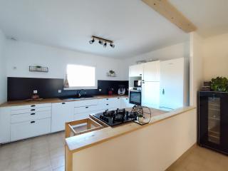 Villa Piscine intérieure et forêt - 7