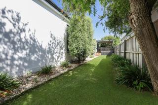 4 bdrm house in CBD sleeps 8 - 8