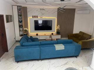Sublime Villa - - 0