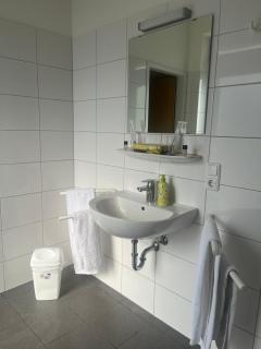 OIL! INN Pension - 5