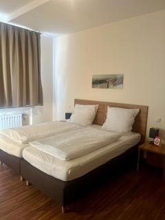 OIL! INN Pension - 9