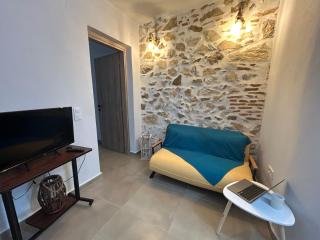 Odysseus' House & Penelope - Hermópolis - 3