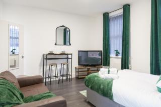 Nile - Cosy Studio Apartment by Traboule Properties Ltd - Warrington - 7