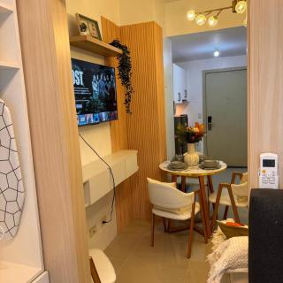 Jazz Residences Deluxe suite by Lynz Staycation - Manila - 6