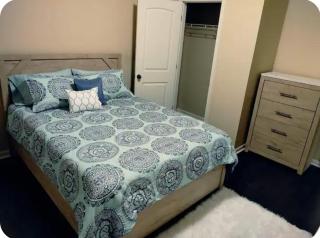 Room with Private Bath - 6