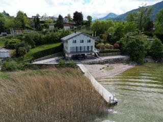 Villa pieds dans l'eau du Lac du Bourget - 0