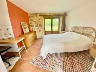Spacious Family Home with Private Pool, Garden and Forest, Dordogne Countryside - 5
