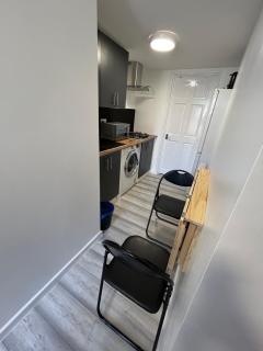 Brand New - One Bed Studio Flat - Dorney - 2