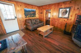 Lazy R Cottages- 6 cabin - 5