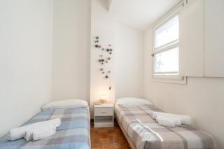 Large family apartment in a fresh area of Lecco - 2