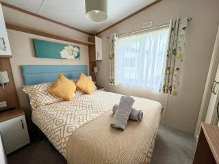 Lake Retreat, Dog Friendly, Free Hoburne Passes - South Cerney - 1