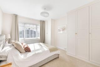 Open & Social Home from Home - Bickley - 5