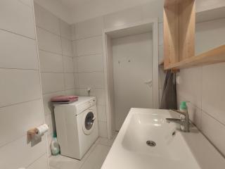 Attic 4685 - 5