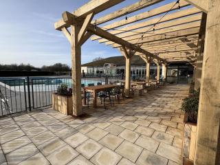 Sunflower Lodge, Pet Friendly, Free Hoburne Passes - 2