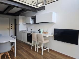 Mezzago Royal Suites - - 5