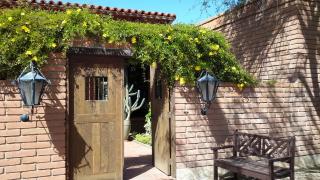 Desert Trails Bed & Breakfast - Tucson - 9