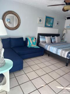 Turquoise Beach Retreat with Amazing pools -King bed - 7