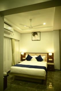 Purple Orchid Hotel - Sāmāguri - 9