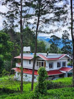 Cloud & Mist Inn-Whole Villa Stay with Mountain Views in Kotagiri, Near Ooty - 0