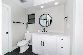 New 6min to 3 Sister Springs, Spacious, Fun with Game Room - 1