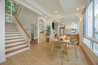 曼谷市中心四卧室泳池别墅 - 1