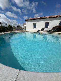 Maison récente avec Piscine à 15' des plages en vélo - Le Bernard - 0