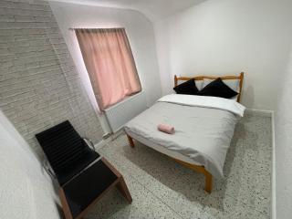 Home away from Home - Nuneaton - 5