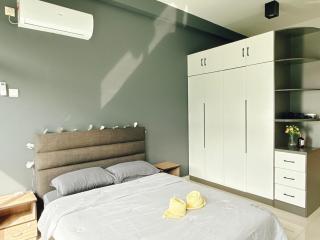 25 -Stylish Black Modern Retreat at Mount Austin,JB - Johor Bahru - 6