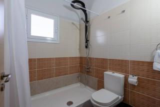 Snobby 2-Bedroom Apartment - 7