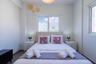 Snobby 2-Bedroom Apartment - 6