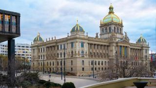 Museum View Studio Cozy Vinohrady Retreat by Rentez - Prague - 3