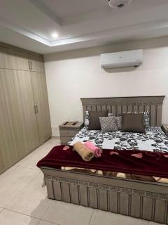 Cozy, Affordable & Central - 5