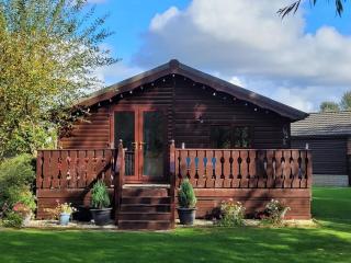 The Lodge on the Lake, Dog friendly, Free Hoburne Passes - 4