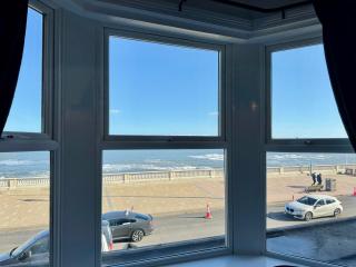 Seaview Maisonette, Whitley Bay Sea Front - 1