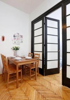 Charming Vintage Apartment - 5
