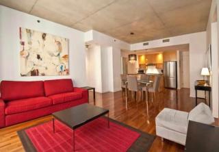 Chic Downtown Montreal Condo 2 Bed 2 Bath Free Indoor Parking - 0