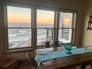 The Sunset Cottage - Lakefront with Private Beach - 6