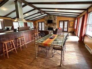 27 Acre Wine Country Estate - Austinburg - 8